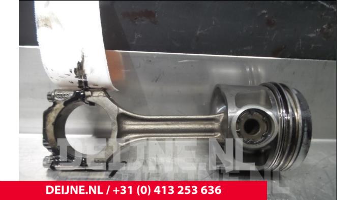 Volvo V70 Kolben O5255