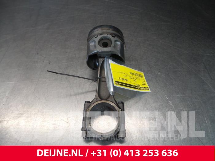 Volvo V70 Kolben O5268