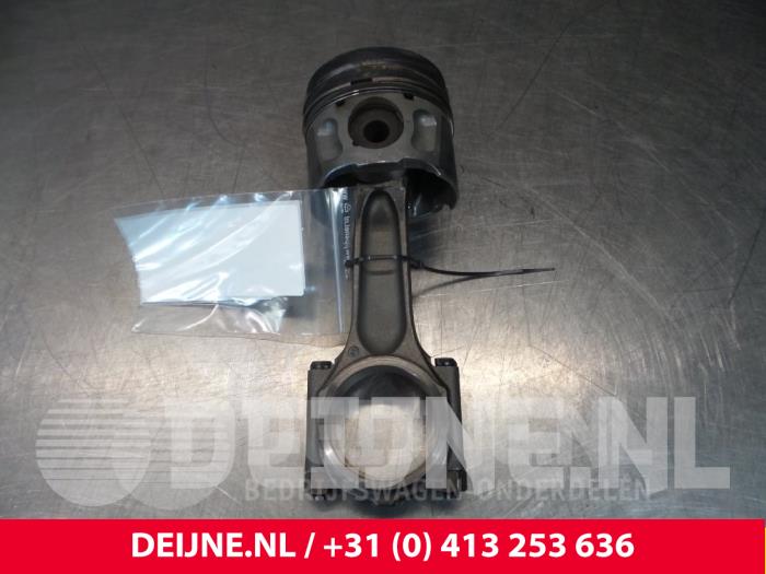 Volvo V70 Kolben O5269