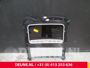 Gebruikte Schuifdak Volvo V70 (BW) 2.4 D5 20V AWD Prijs € 75,00 Margeregeling aangeboden door van Deijne Onderdelen Uden B.V.