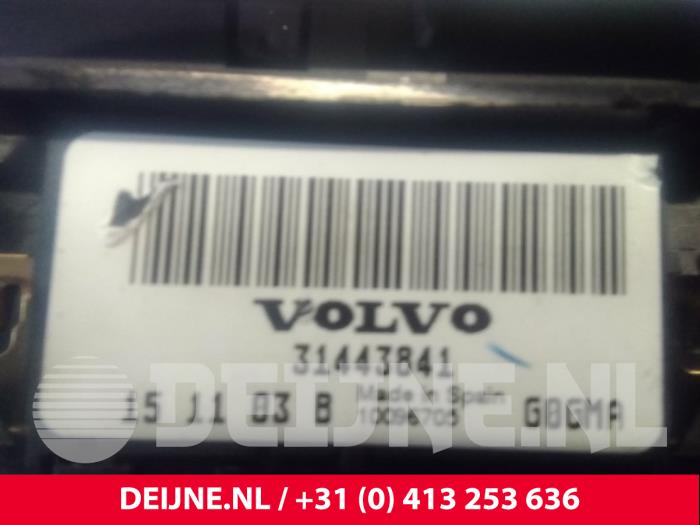 Licht Schakelaar van een Volvo V70 (BW) 2.0 D3 16V 2015