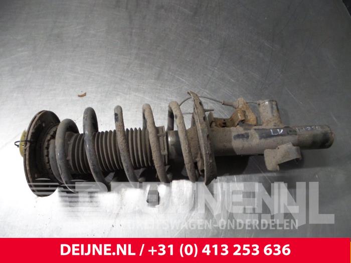 Volvo XC70 Stoßdämpferstrebe links vorne O5456