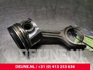 Volvo V40 Kolben O5632 foto 2