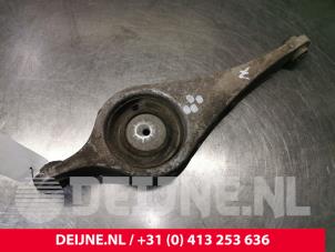 Volvo V60 Veerschotel links-achter O5869 foto 2