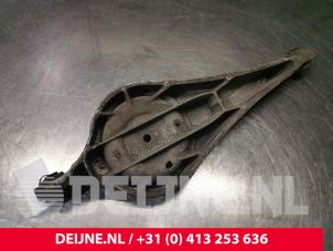 Volvo V60 Veerschotel links-achter O5869 foto 3