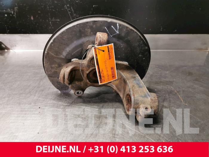 Volvo S80 Fusee links-voor O6185
