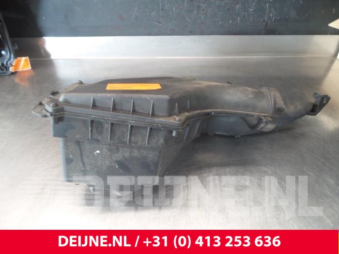 Volvo V40 Luftfiltergehäuse O6411