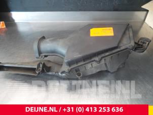 Volvo V40 Air box O6411 photo 2