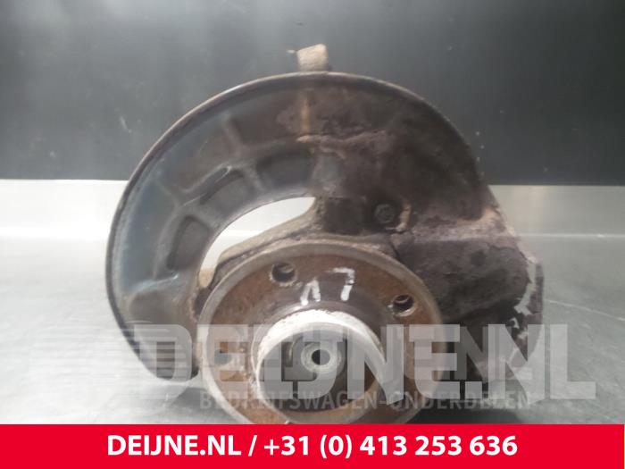 Volvo C70 Achsschenkel links vorne O6631