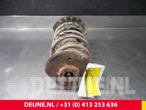 Volvo V70 Stoßdämpferstrebe links vorne O6677 foto 2
