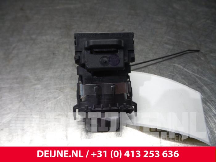 Volvo V40 Elektronisches Zündschloss O6837