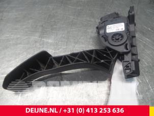 Volvo S60 Gaspedaal O6949 foto 2