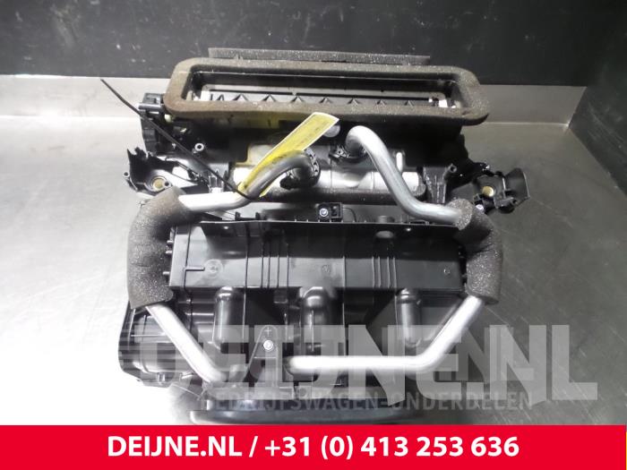Volvo V90 Heater housing O7088