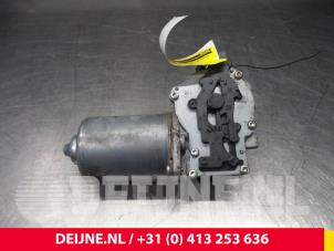 Volvo V70 Front wiper motor O7555 photo 2