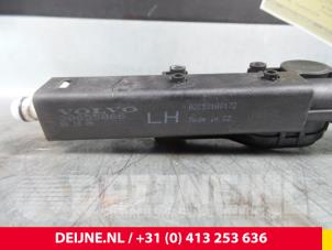 Volvo V70 Koplamp Sproeier O7687 foto 3