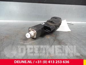 Volvo V70 Koplamp Sproeier O7687 foto 2