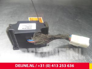 Volvo C70 Airbag sensor O7769 photo 3