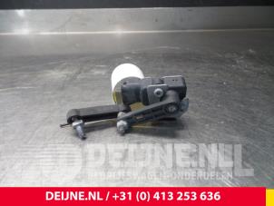 Volvo XC90 Xenon height adjustment O8039 photo 2