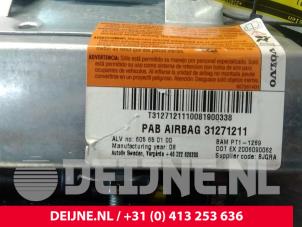 Volvo V70 Right airbag (dashboard) O8090 photo 3