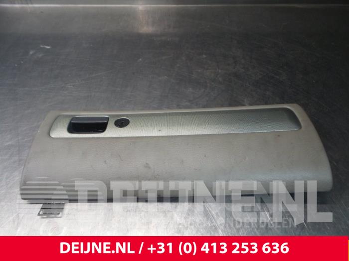 Volvo XC70 Handschuhfach O8335