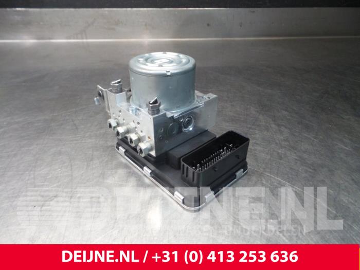 Gebruikte ABS Pomp Volvo V90 II (PW) 2.0 T4 16V Prijs € 245,00 Margeregeling aangeboden door van Deijne Onderdelen Uden B.V.