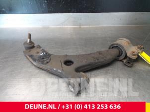 Gebruikte Draagarm onder rechts-voor Volvo C70 (MC) 2.4i 20V Prijs € 40,00 Margeregeling aangeboden door van Deijne Onderdelen Uden B.V.