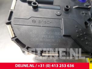 Volvo V90 Scheibenwischermotor vorne O8415 foto 3