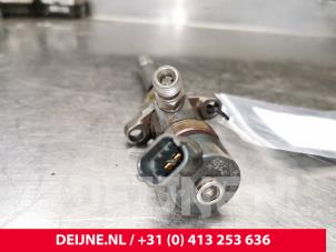 Volvo V50 Injector (diesel) O8463 photo 3