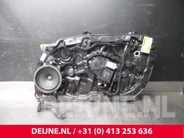 Volvo V90 Fenstermechanik 4-türig rechts vorne O8698