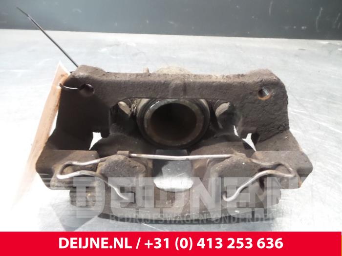 Volvo V70 Bremszange rechts vorne O8702