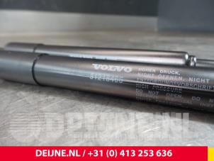 Volvo S40 Set Gasdempers Achterklep O8798 foto 2