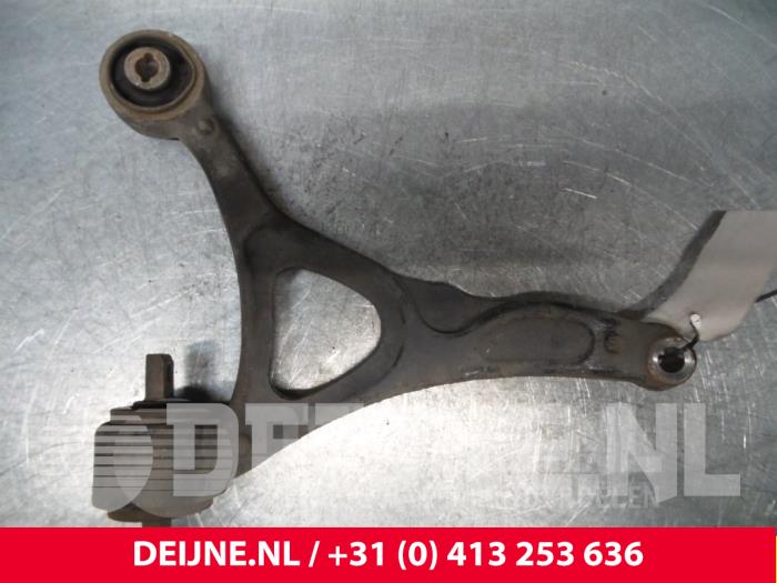 Volvo XC90 Draagarm onder rechts-voor O8800
