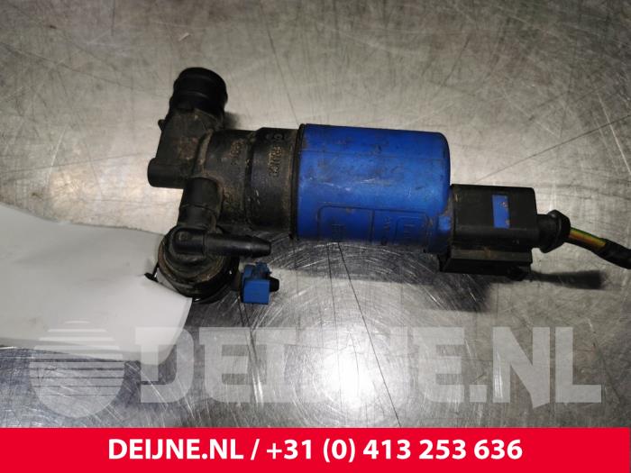 Volvo S60 Windscreen washer pump O8897