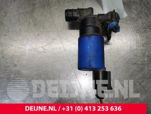 Volvo S60 Windscreen washer pump O8897 photo 3