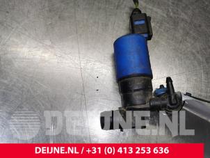 Volvo S60 Windscreen washer pump O8897 photo 4