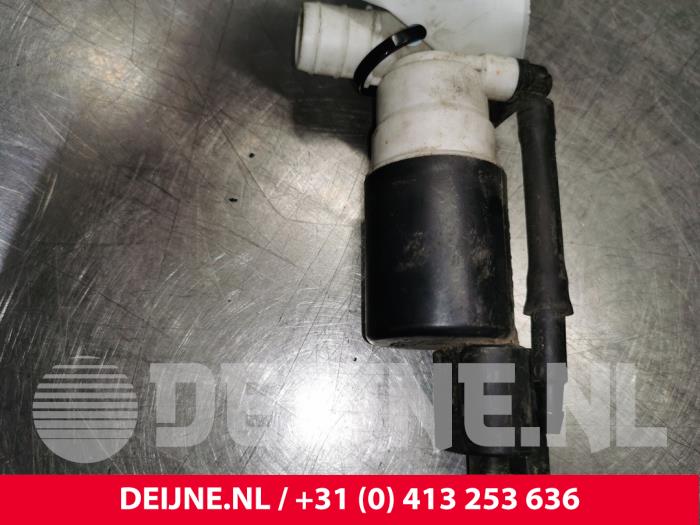 Volvo S60 Windscreen washer pump O8898