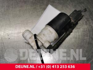 Volvo S60 Windscreen washer pump O8898 photo 4