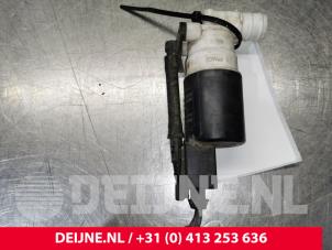 Volvo S60 Windscreen washer pump O8898 photo 3