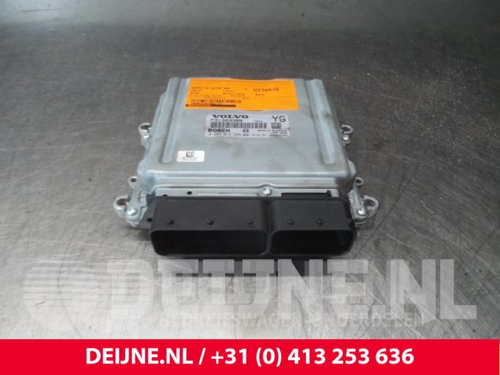 Volvo XC70 Computer Motormanagement O8951
