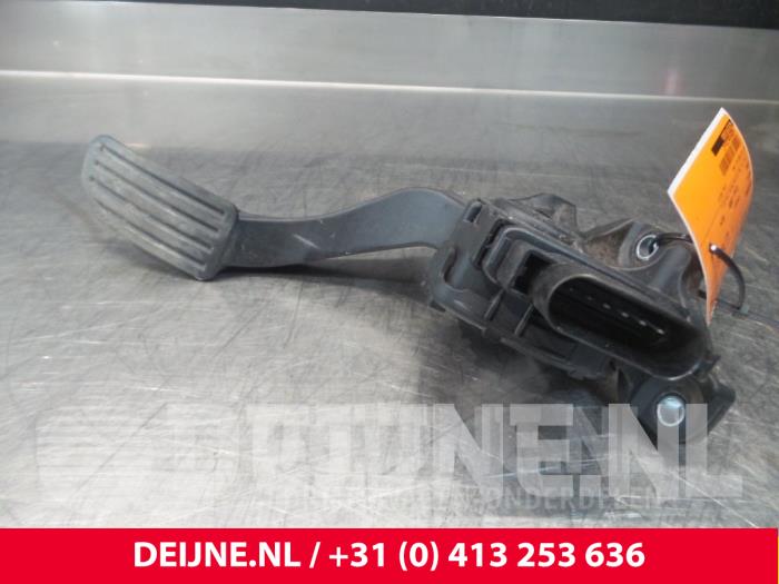 Volvo XC60 Accelerator pedal O9138