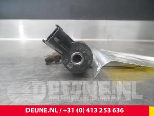 Volvo V40 Einspritzdüse (Diesel) O9162 foto 3
