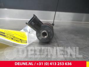 Volvo V40 Einspritzdüse (Diesel) O9164 foto 3