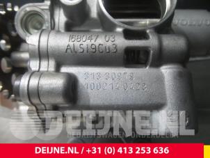 Volvo V40 Oil pump O9218 photo 3