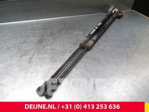 Volvo XC60 Set Gasdempers Achterklep O9575 foto 3