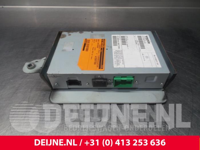 Volvo V40 Radio amplifier O9650