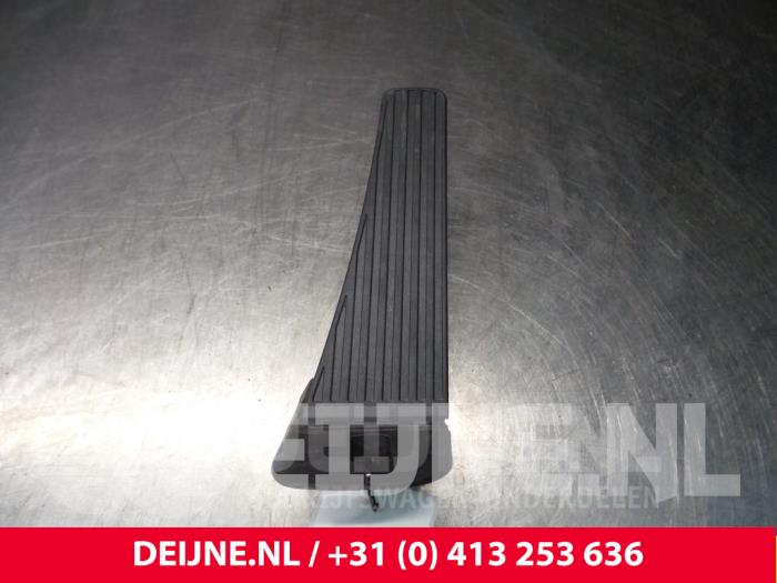 Volvo V90 Accelerator pedal O9673