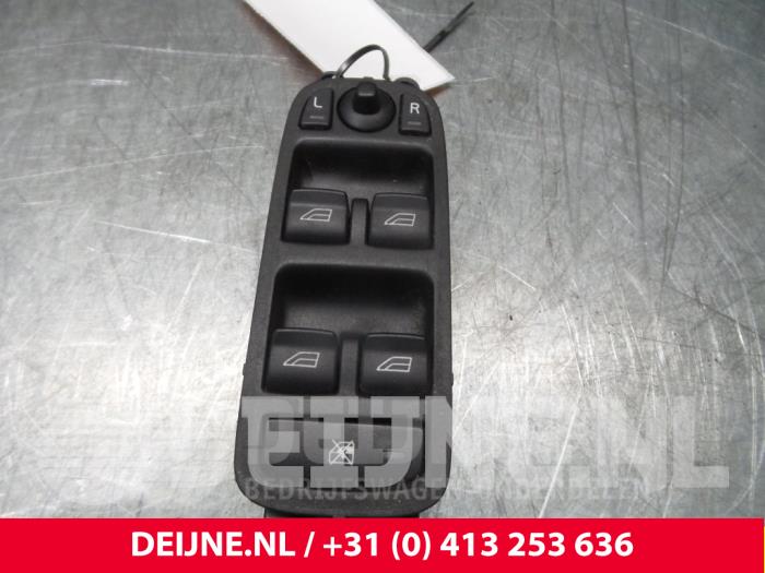 Volvo V50 Multi-functional window switch O9768