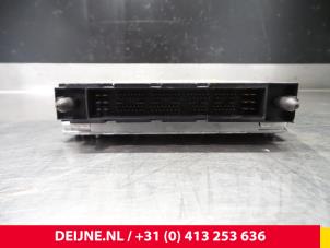 Volvo V70 Engine management computer O9833 photo 3