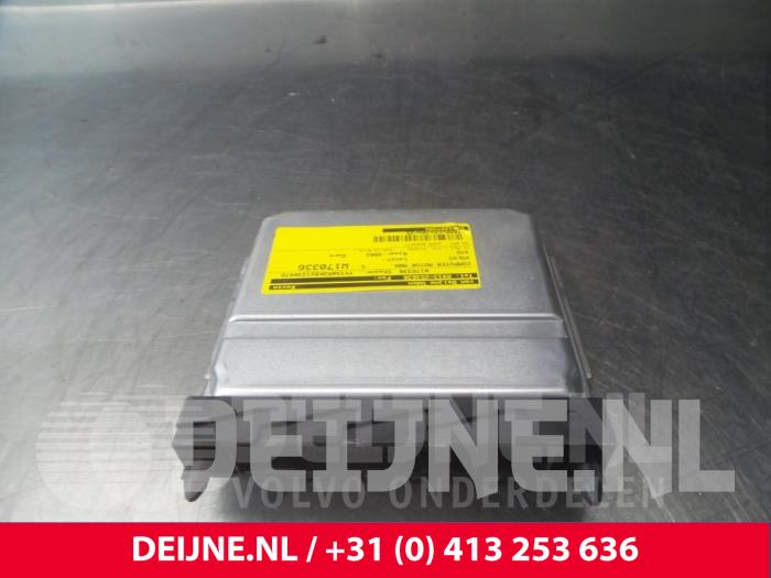 Volvo V70 Engine management computer O9835