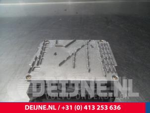 Volvo V70 Engine management computer O9835 photo 2